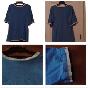 💙🌺Blue and White Top